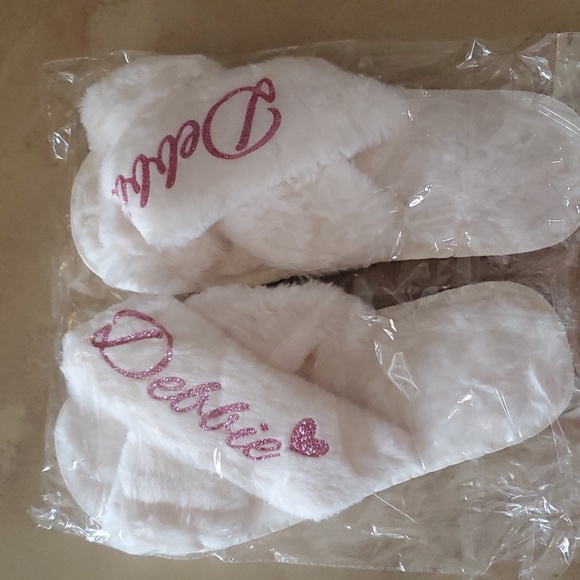 Debbie Slippers - Picture 1 of 3
